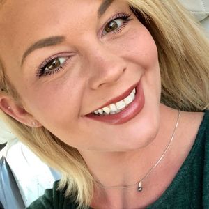 Meet your Posher, Cortney